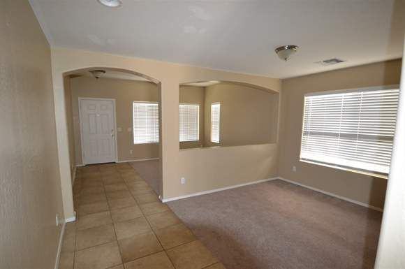 7222 W Globe Ave - Photo 3 of 17