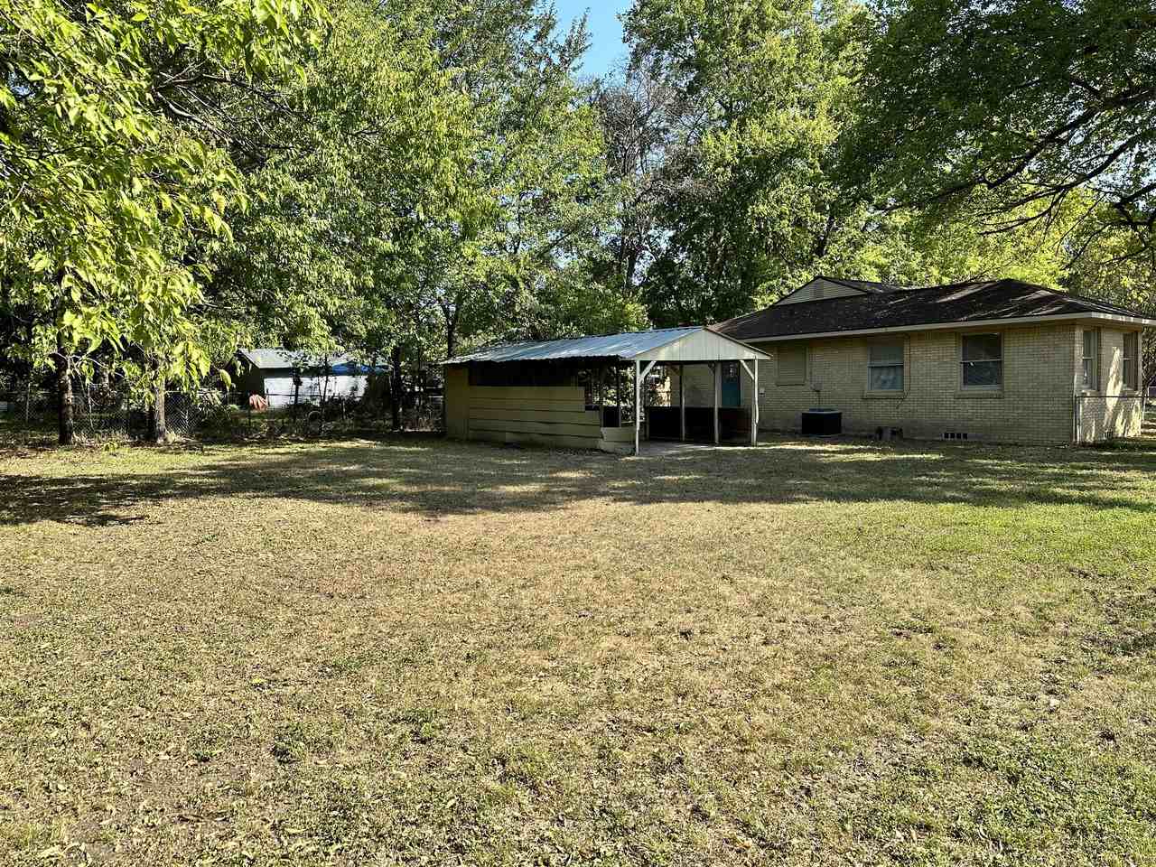 835 Fisher Street #1 - Photo 4 of 18