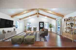 Stunning South Austin home with large fenced backyard - Photo 1 of 1