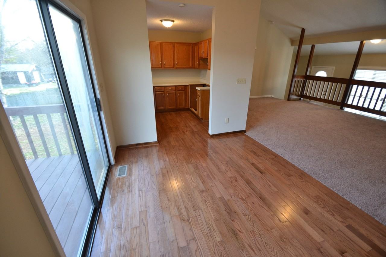 140 Linda Ln - Photo 3 of 10