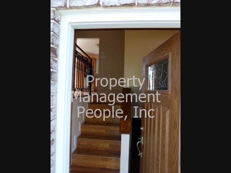 102 Walden Way - Photo 2 of 13