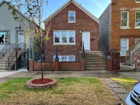 1639 W 38th Pl #1F - Photo 1 of 1