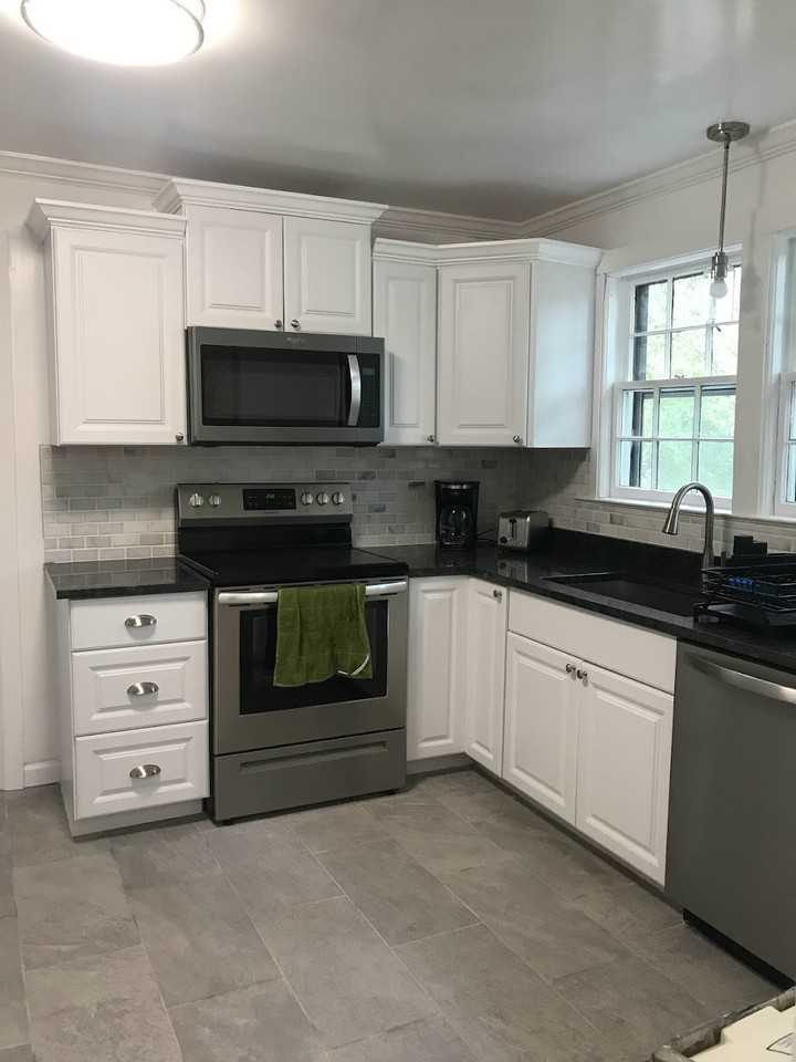 4012 Meadow Rd #4 - Photo 7 of 17