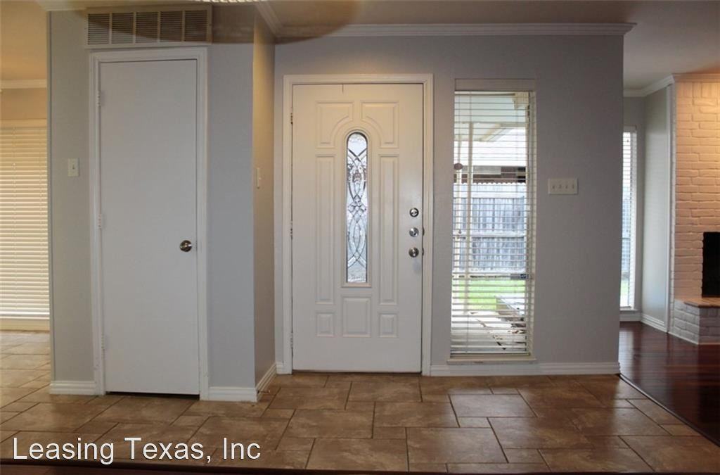 3317 Bristol Rd - Photo 3 of 17