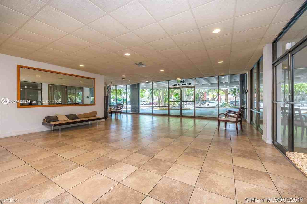 6900 Bay Dr - Photo 2 of 14