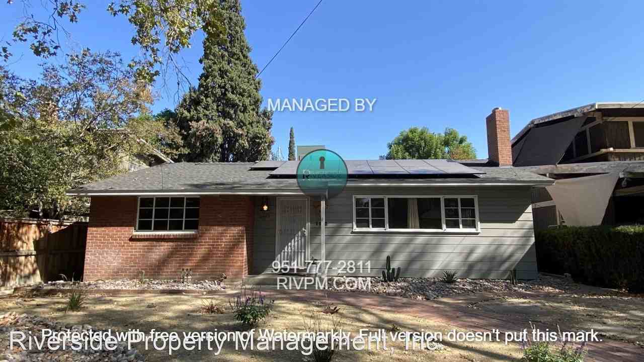 4445 4th St - Photo 2 of 10