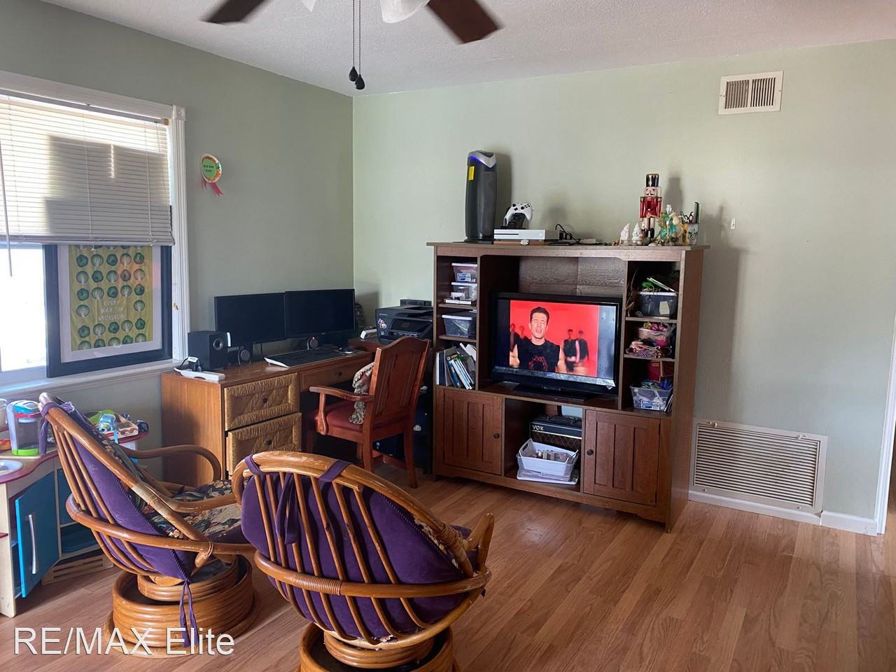 434 Marquis St - Photo 3 of 18