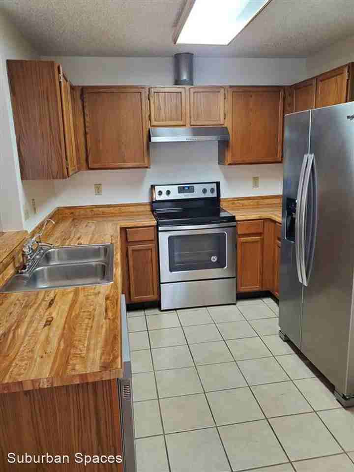 3418 Ridge Ash - Photo 3 of 21
