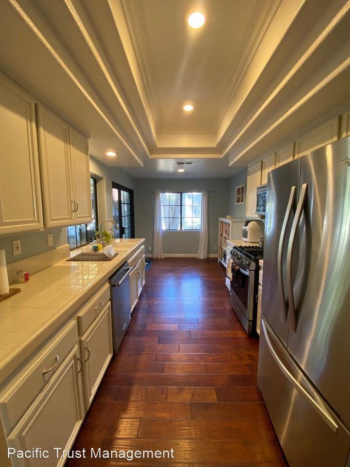 20322 Portview Cir #102 - Photo 2 of 50