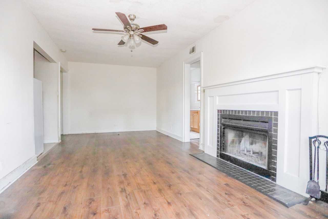 3727 N Pine Grove Ave #301