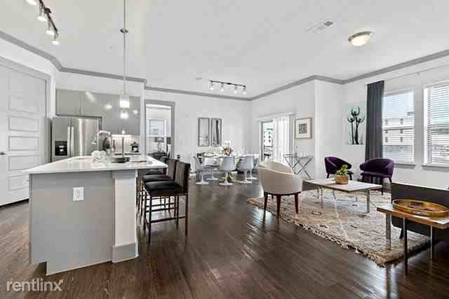 12000 S I-35 - Photo 2 of 14