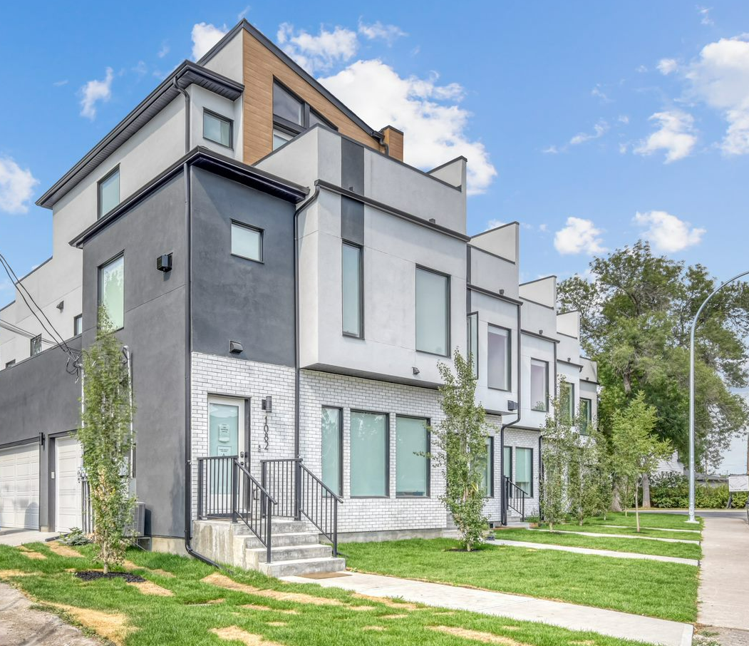 Spectacular Brand New Modern Townhomes in Renfrew! Apartments 1101