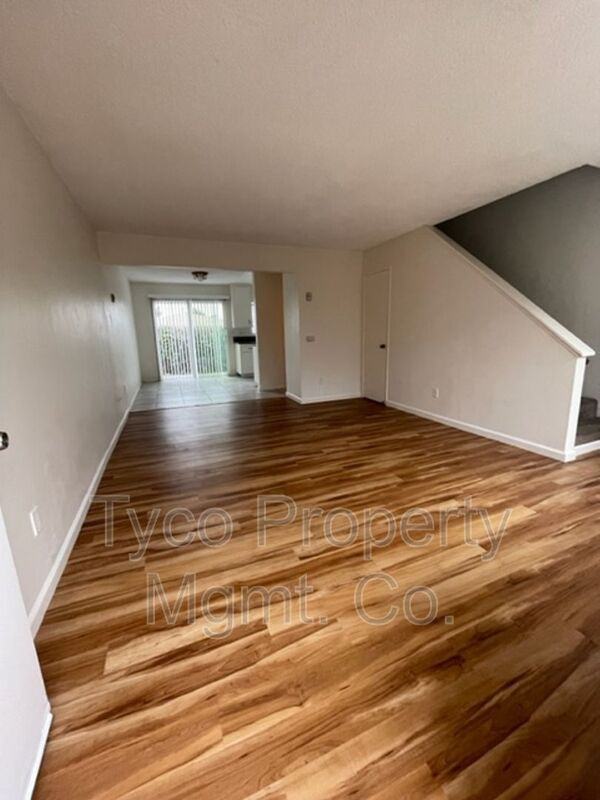 455 Park Way Apt A - Photo 3 of 11