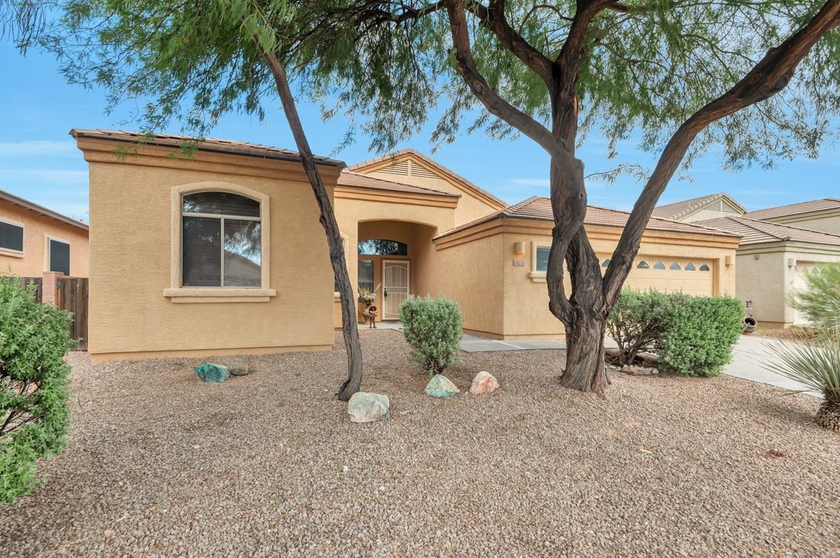 4231 E Lushfield Dr - Photo 3 of 25