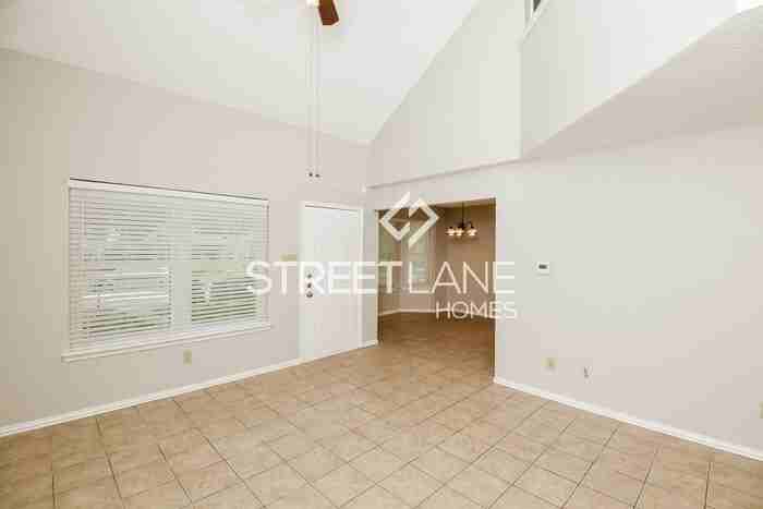 137 Callender Dr - Photo 3 of 15