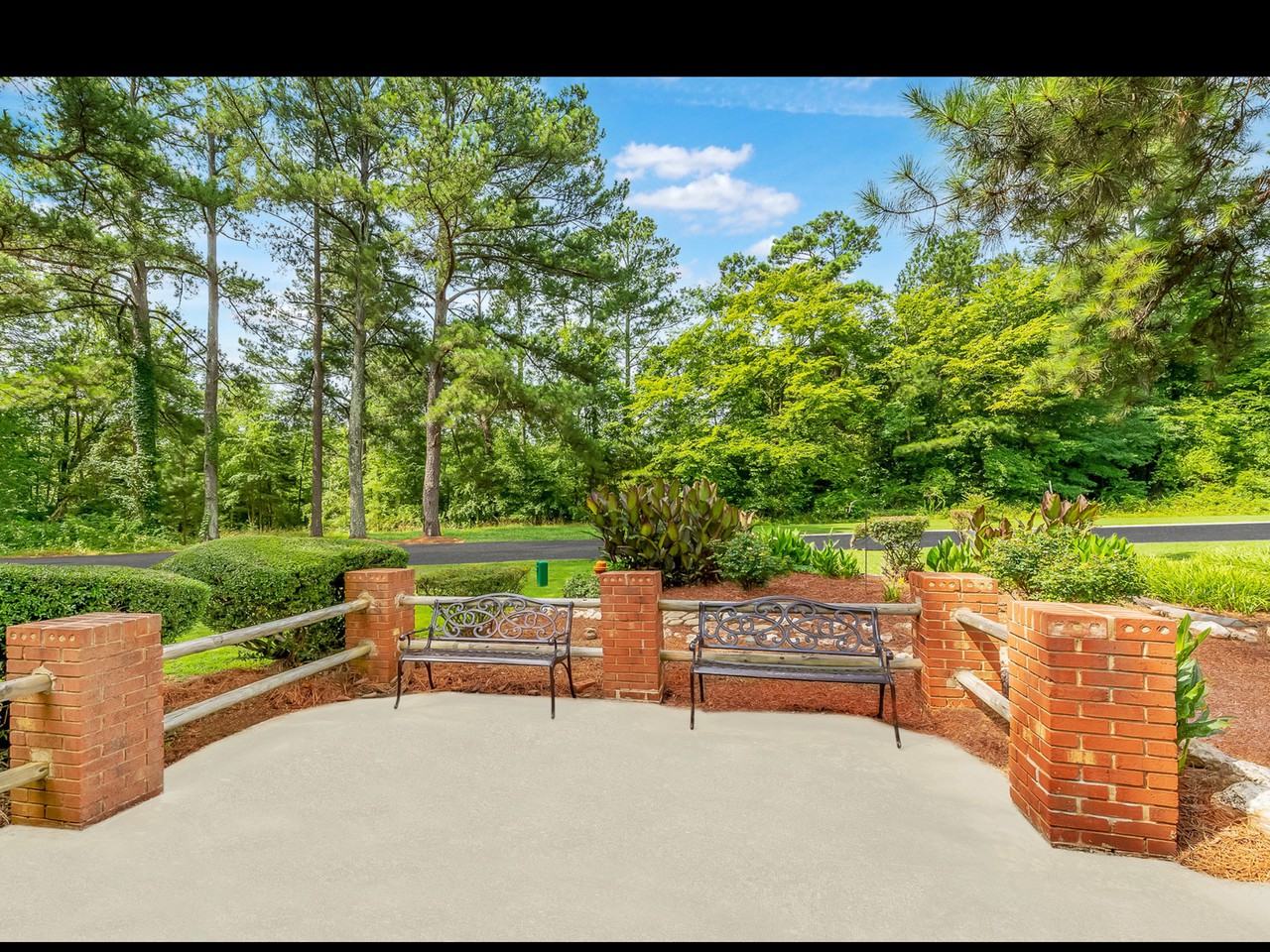 Country Club Apartments - Photo 7 of 41