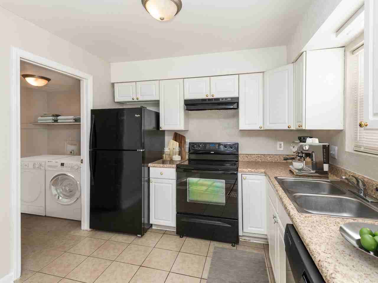 Country Club Apartments - Photo 5 of 41