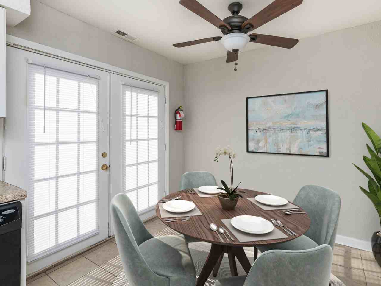 Country Club Apartments - Photo 4 of 41