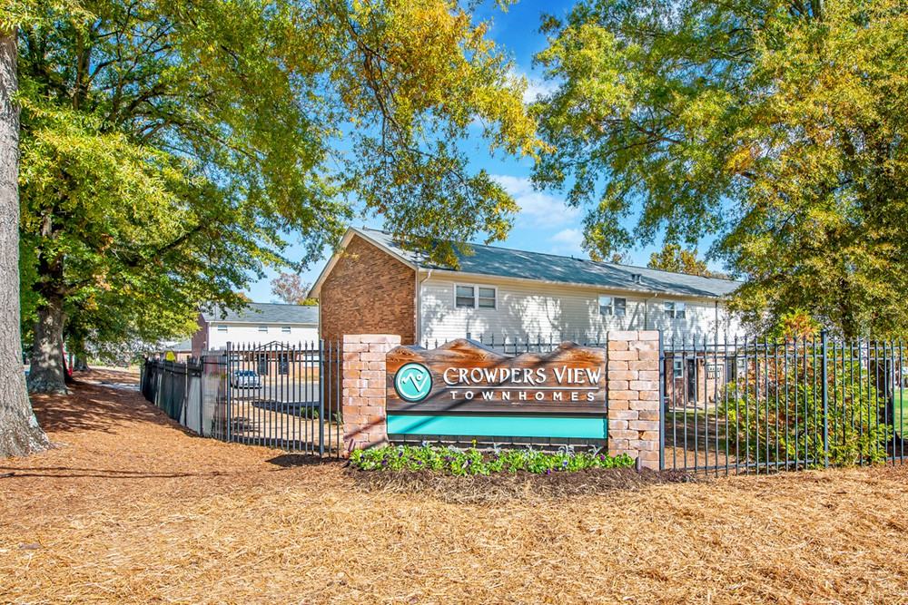 Crowders View Townhomes - Photo 2 of 22