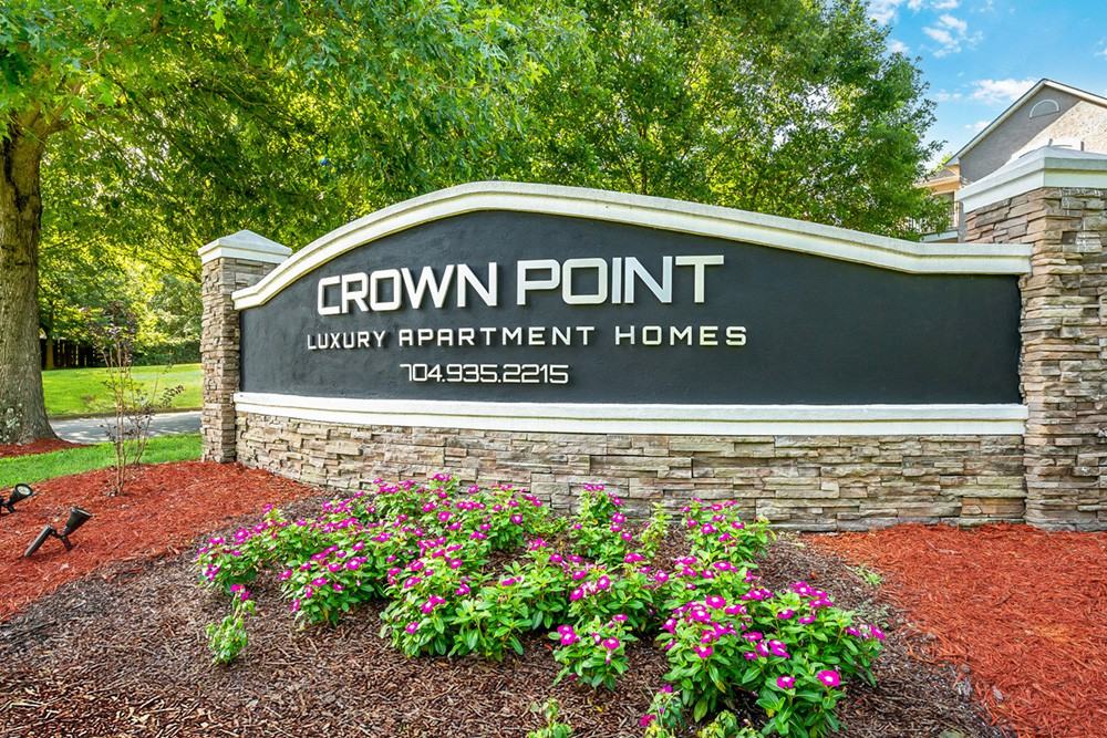 Crown Point at Crown Point Circle Luxury - Photo 2 of 46