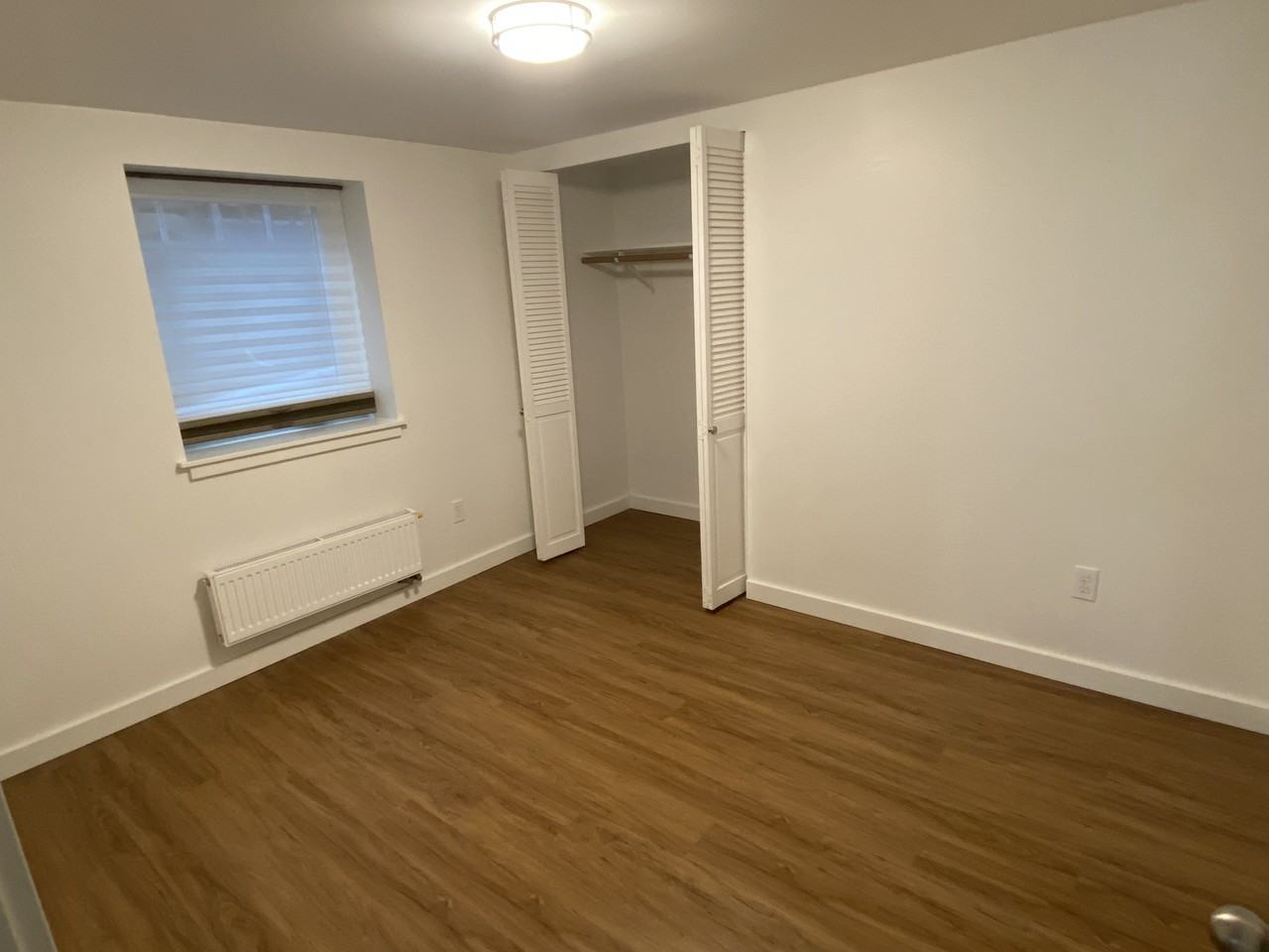 5225 12th Ave Ne #ADU - Photo 3 of 5