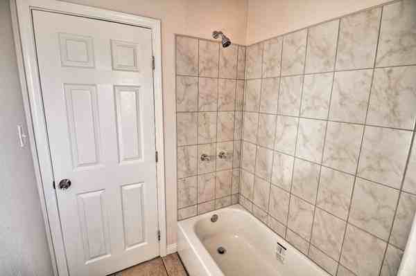643 East 99th Street #18 - Photo 6 of 6