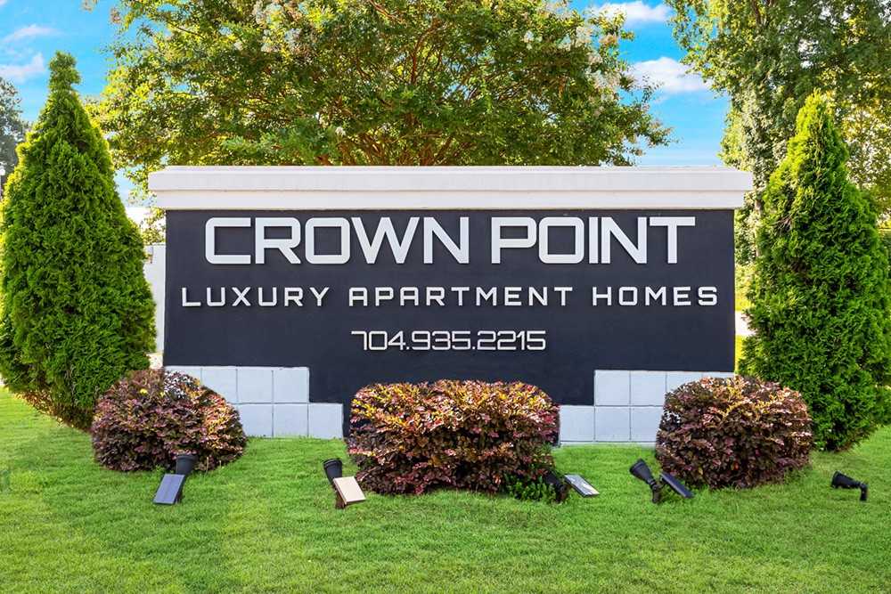 Crown Point at Sunset Drive Luxury - Photo 5 of 31