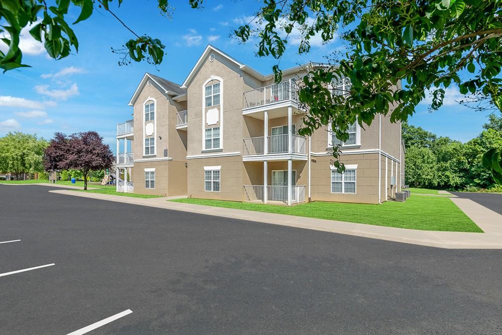 Crown Point at Sunset Drive Luxury - Photo 4 of 31