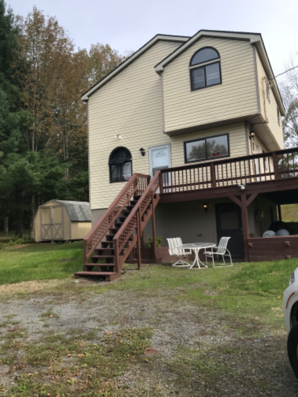 1666 Windemere Ln - Photo 2 of 38