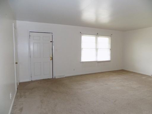 520 Hemingway St - Photo 2 of 14