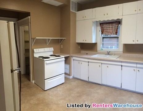 50 Maple Ave N - Photo 3 of 15