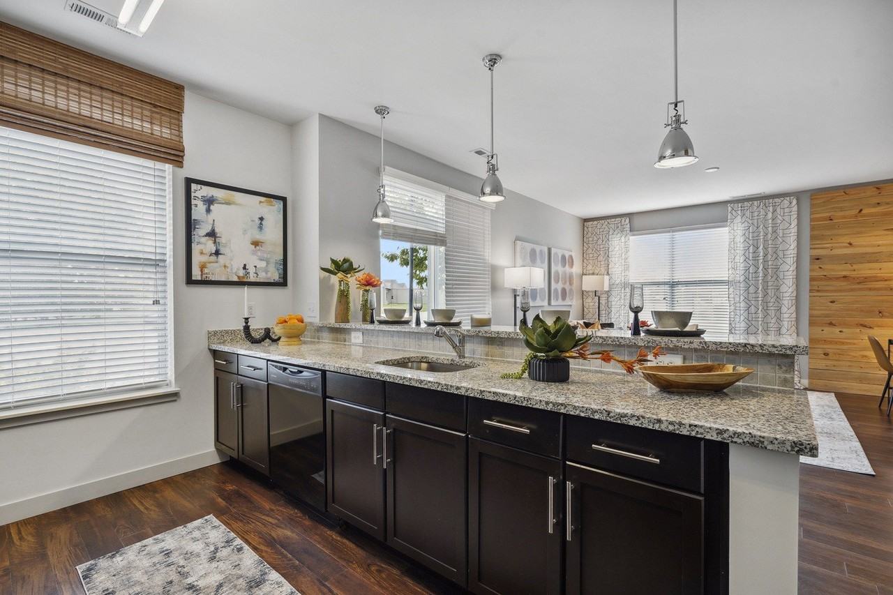 Penn Circle - Photo 5 of 50