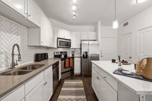 Debut Soco - Photo 1 of 1