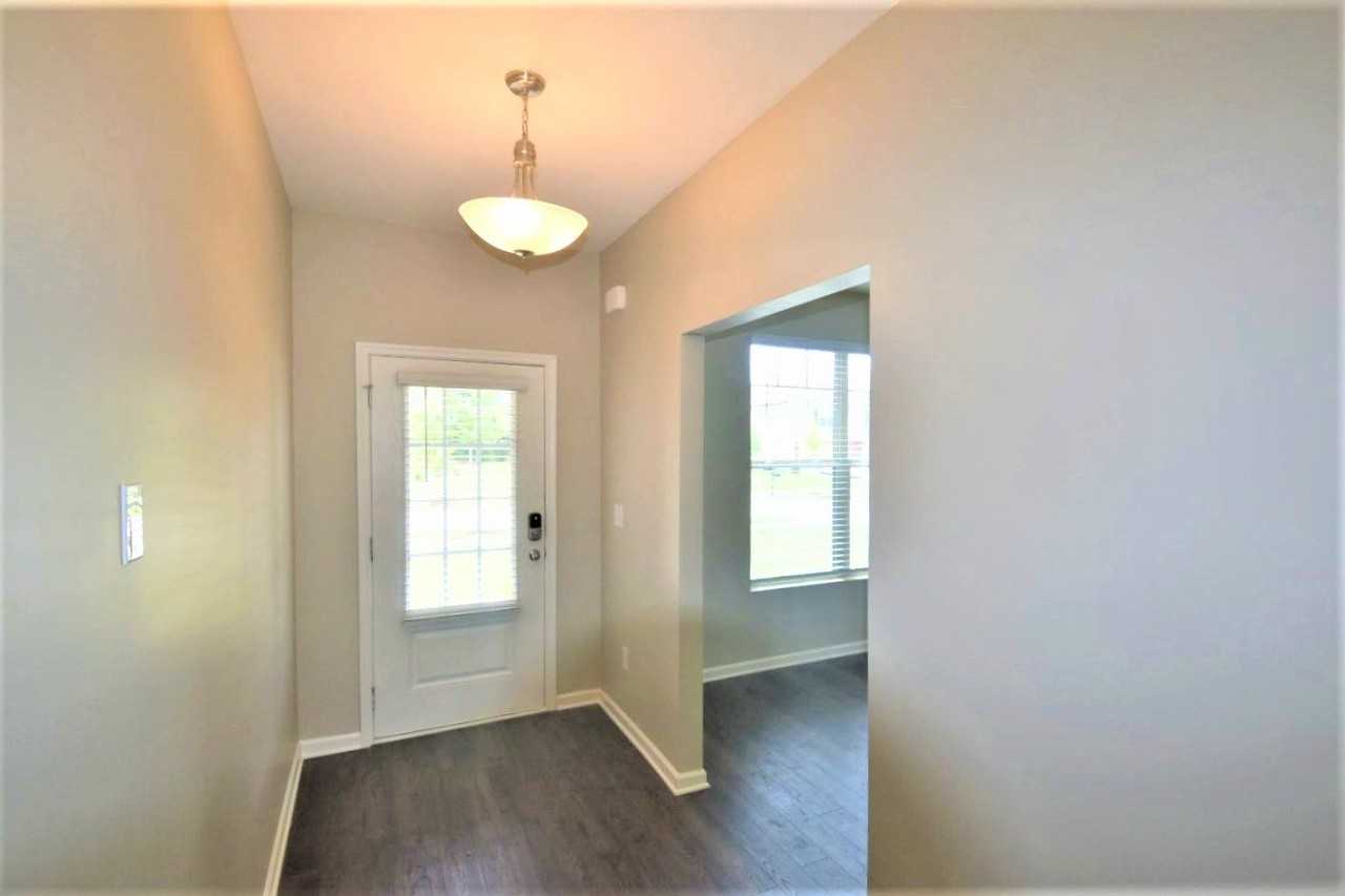 7655 Watson Cir - Photo 3 of 20