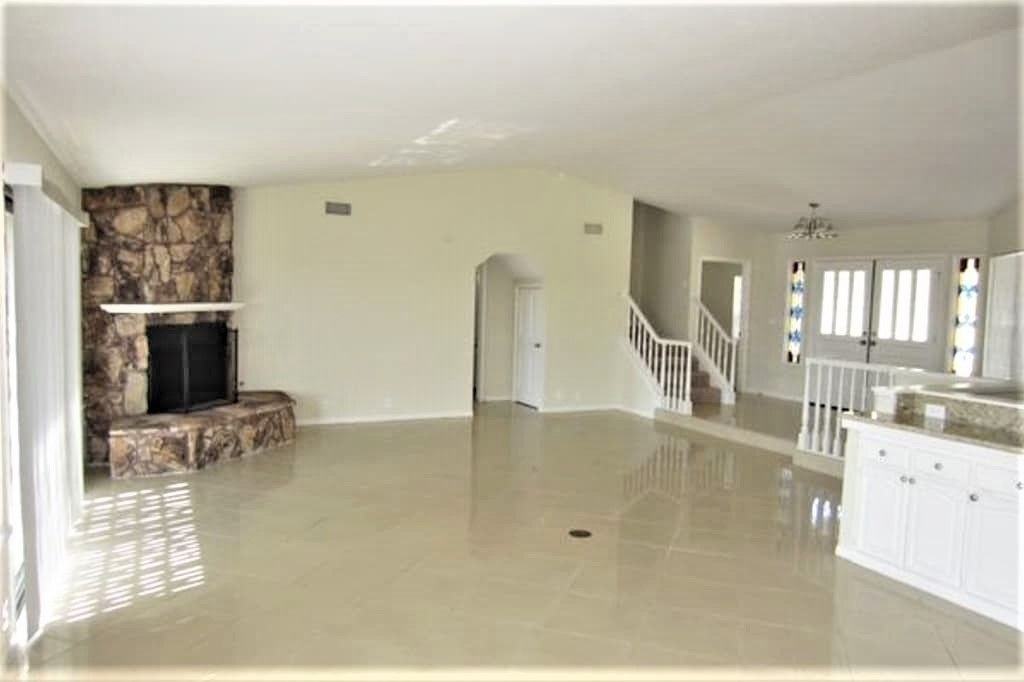 2455 Willow Dr - Photo 3 of 16