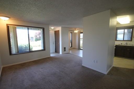 3006 NE 78th Ave - Photo 2 of 9