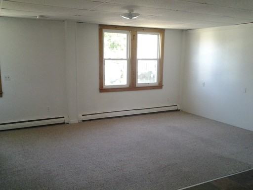 29 Cottage St - Photo 3 of 5