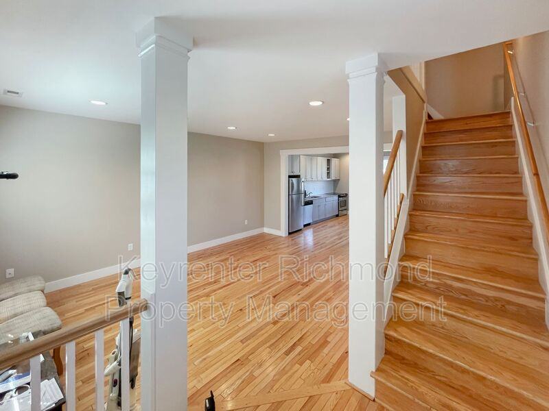 400 Dobson St - Photo 2 of 12
