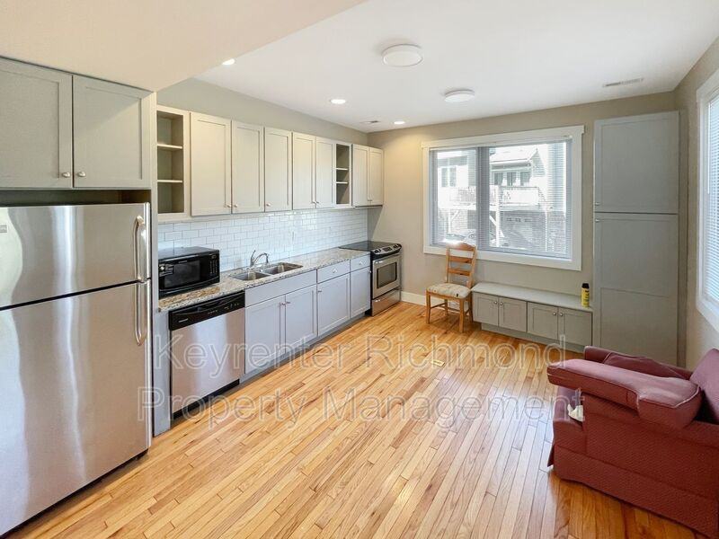 400 Dobson St - Photo 4 of 12
