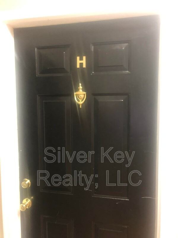217 E Washington Ave #H - Photo 2 of 13
