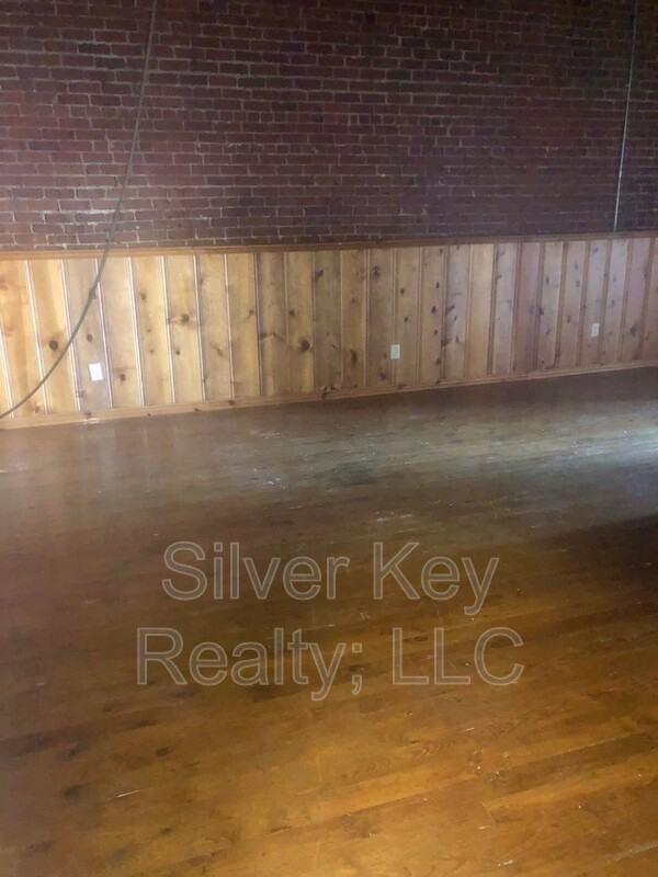 217 E Washington Ave #H - Photo 3 of 13