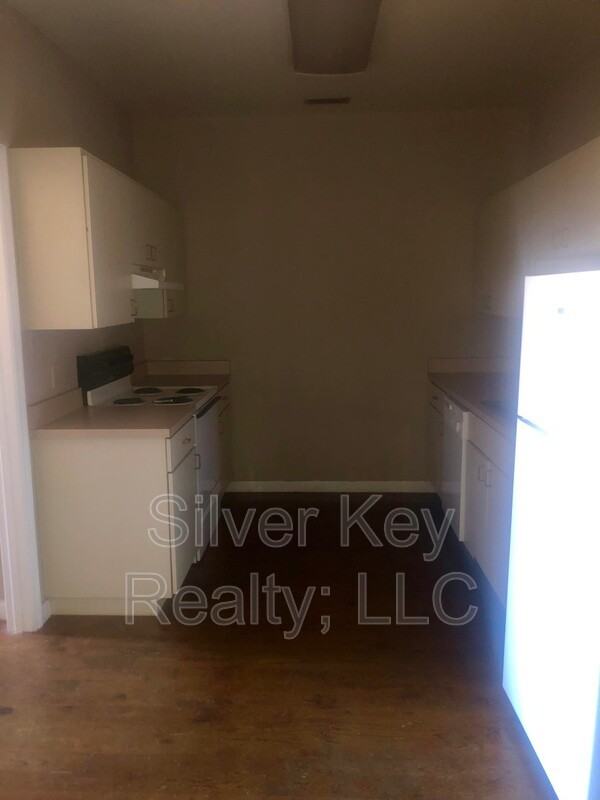 217 E Washington Ave #H - Photo 7 of 13
