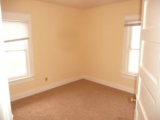 2117 Eckart St - Photo 3 of 5