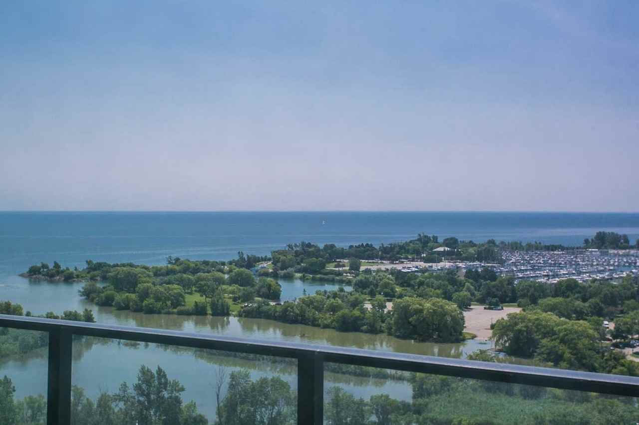 20 Shore Breeze Drive #2301