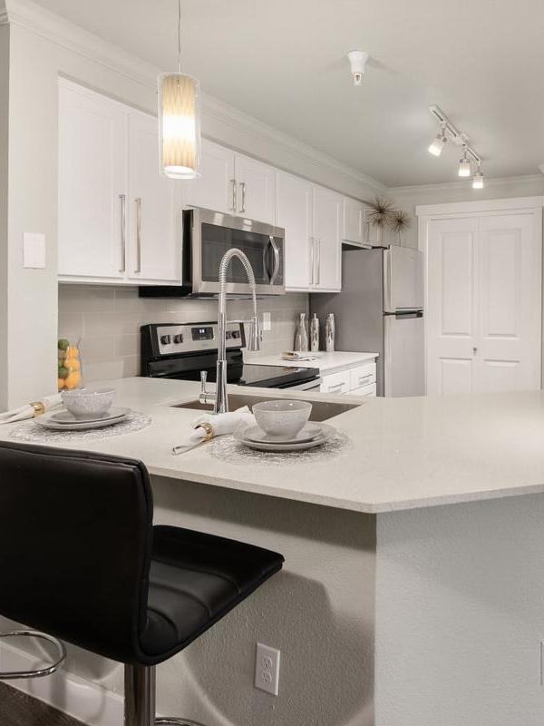 5305 Lakemont Blvd Se - Photo 5 of 18