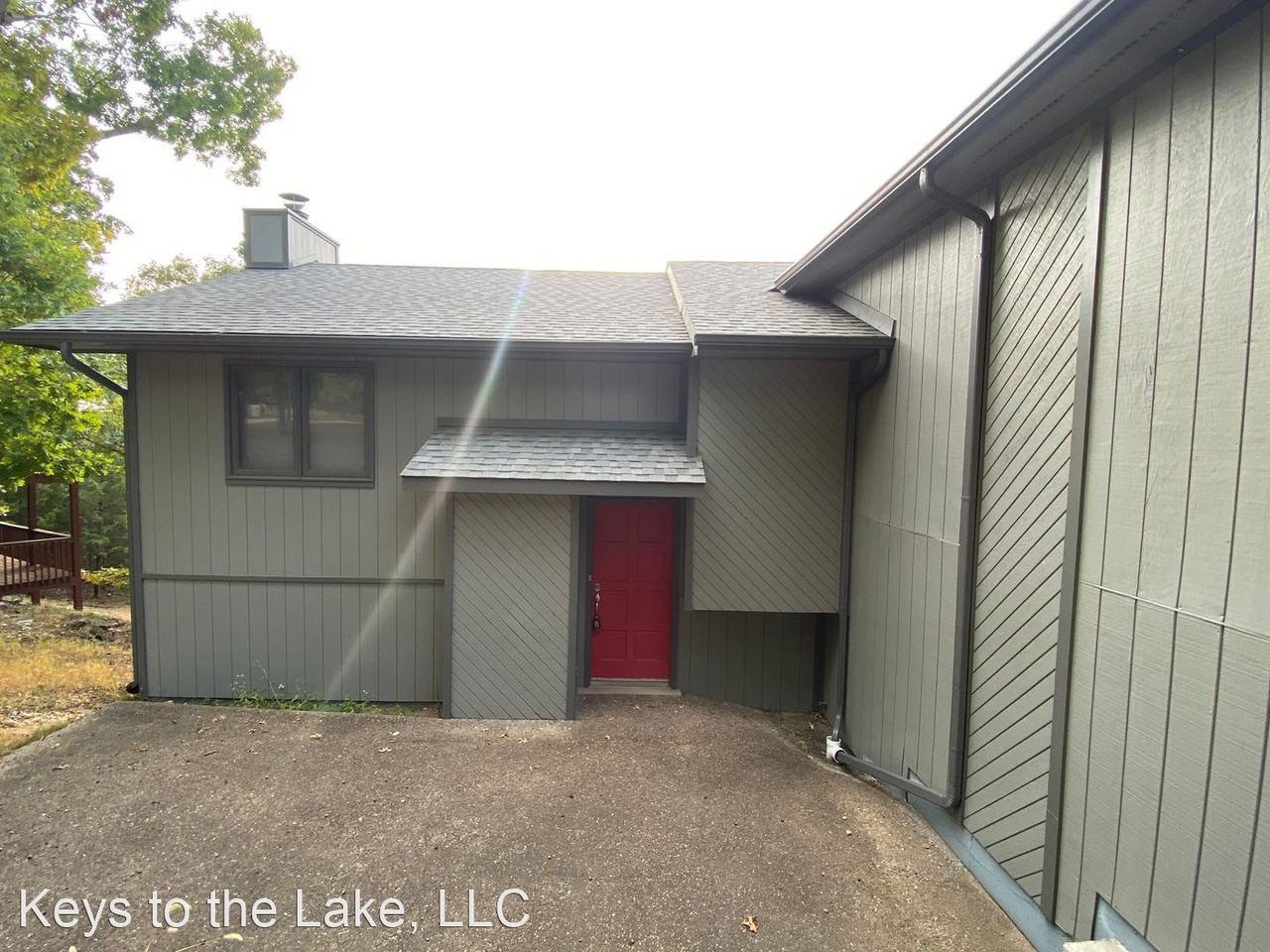 1369 Bluff Dr - Photo 2 of 28