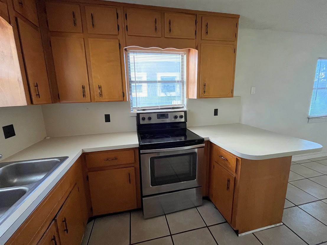 231 Hopkins St #231HOPKINS - Photo 3 of 16