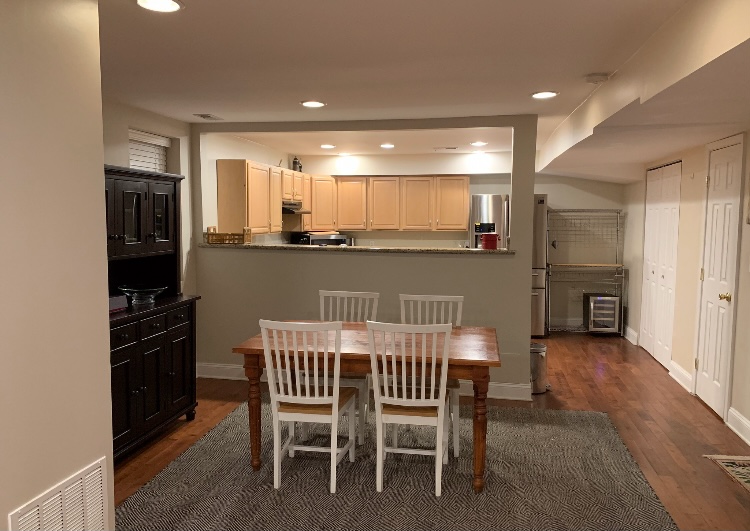 216 9th St Se - Photo 5 of 11