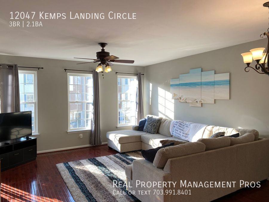 12047 Kemps Landing Cir - Photo 2 of 36
