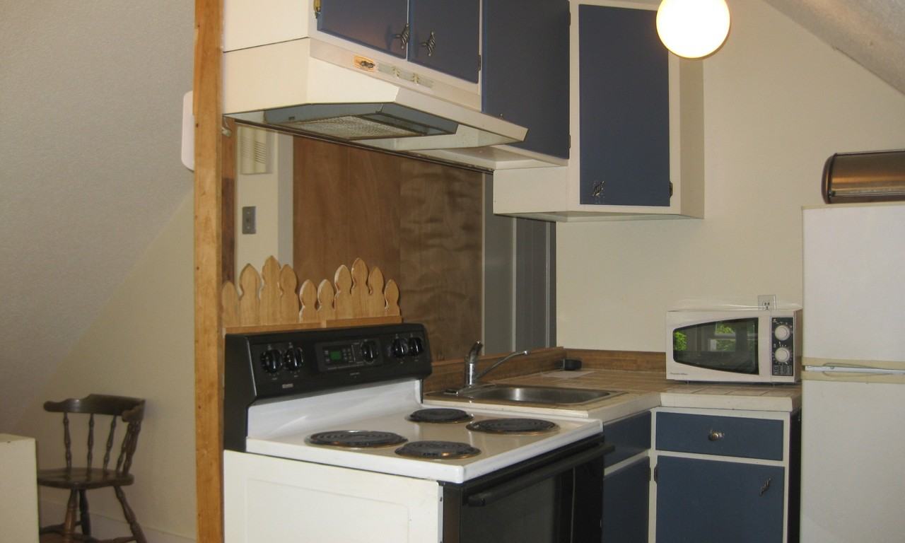 17 Laws Brook Rd #3 - Photo 3 of 7